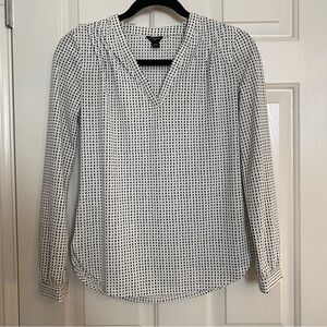 Ann Taylor Black and White Patterned Blouse